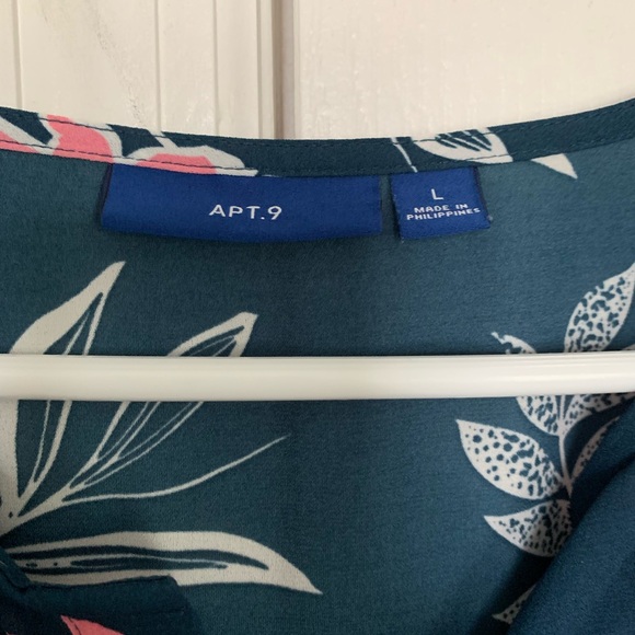 Apt 9 blouse - Picture 3 of 4